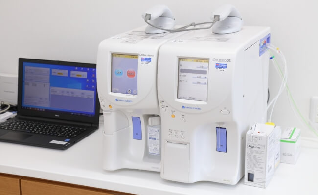 迅速血液検査機器